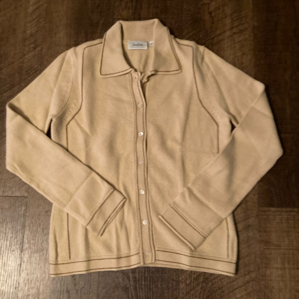 Neiman Marcus cashmere sweater